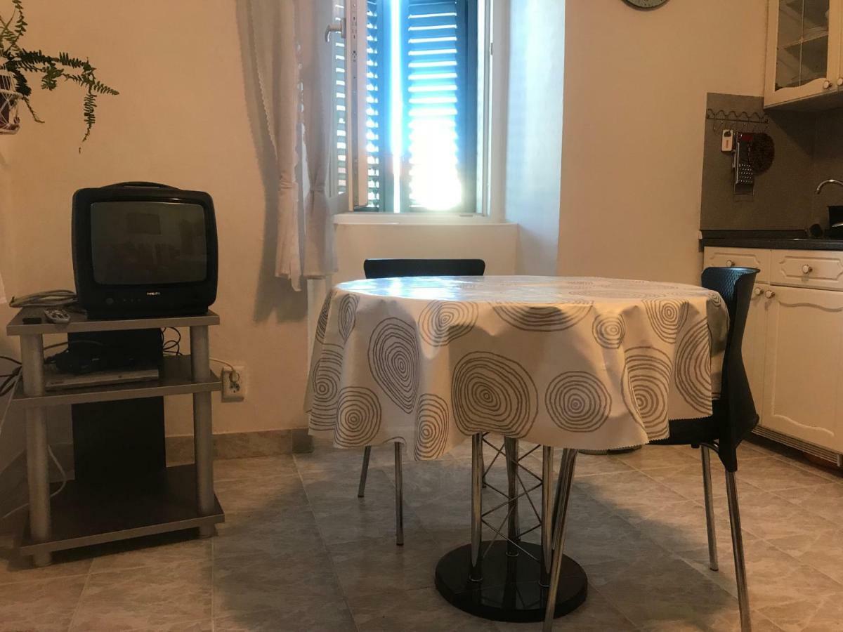 Apartman Gracin Primošten Buitenkant foto